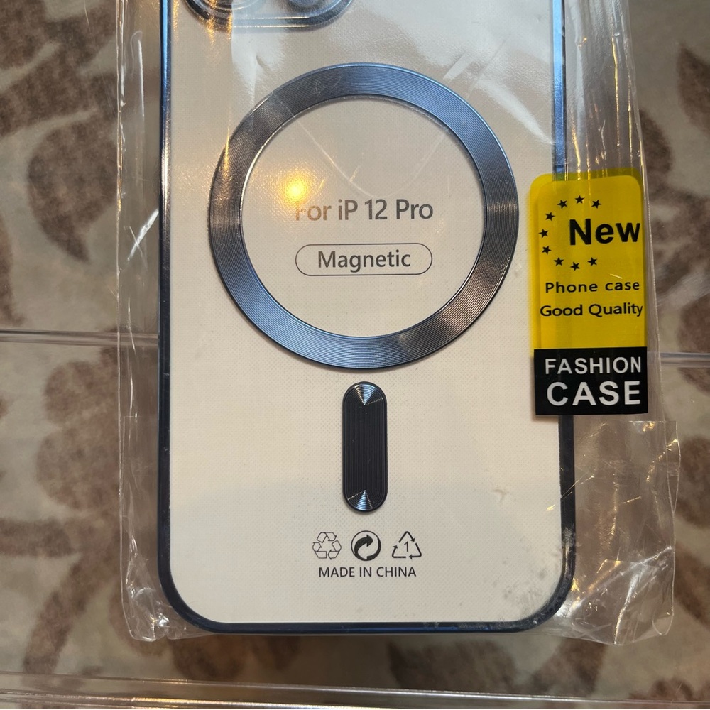 iPhone 12 Pro Case - Picture 4 of 5